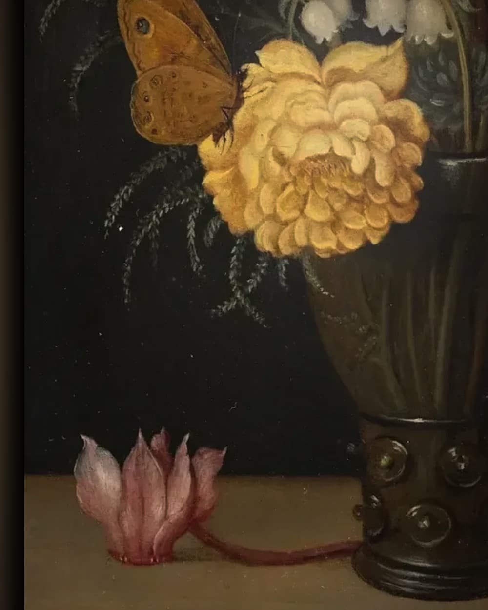 Materiaal en afwerking van Tulpen, iris, roos en lelietje in een roemer in het wisselframe