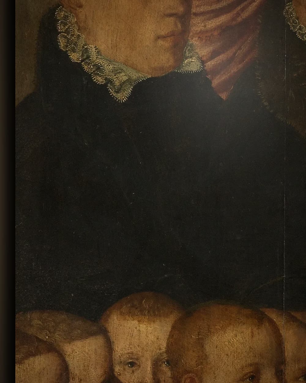 Materiaal en afwerking van De Gertz-memorietafel in het wisselframe