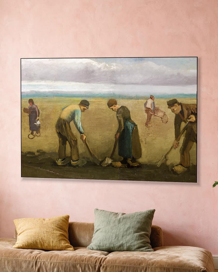 Aardappelplanters in een aluminium frame aan dezelfde muur