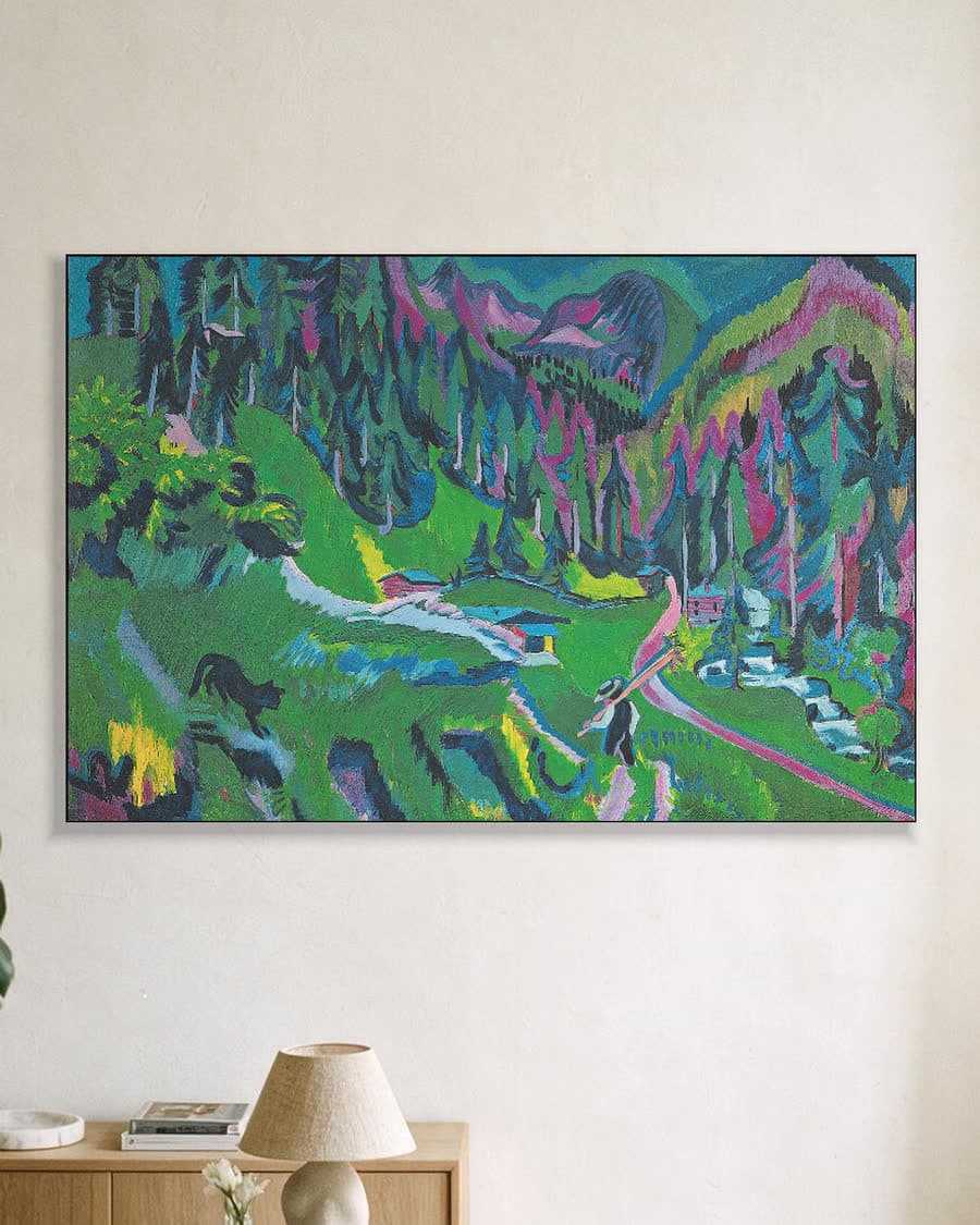 Landschap in het Sertigtal in een aluminium frame aan dezelfde muur