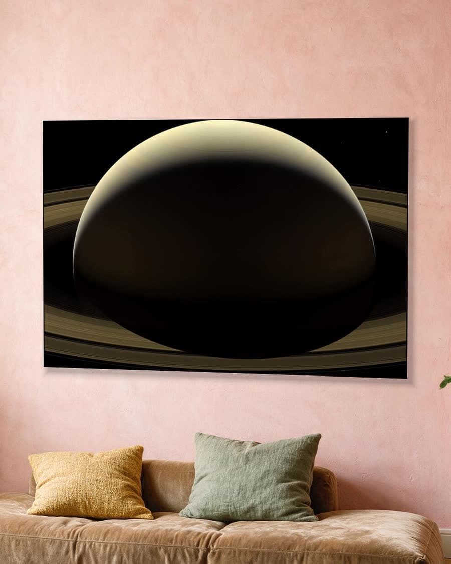 Afscheid in een aluminium frame aan dezelfde muur