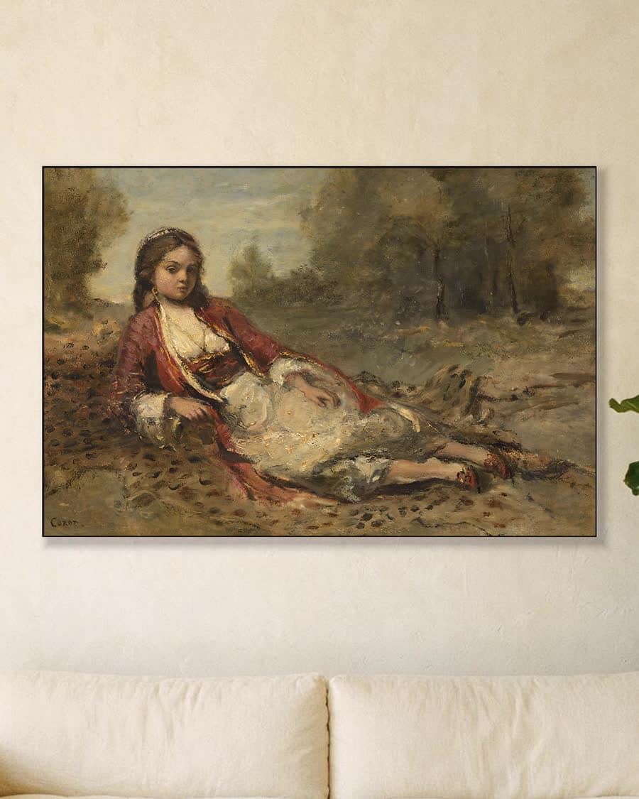 Algerijnse vrouw in een aluminium frame aan dezelfde muur