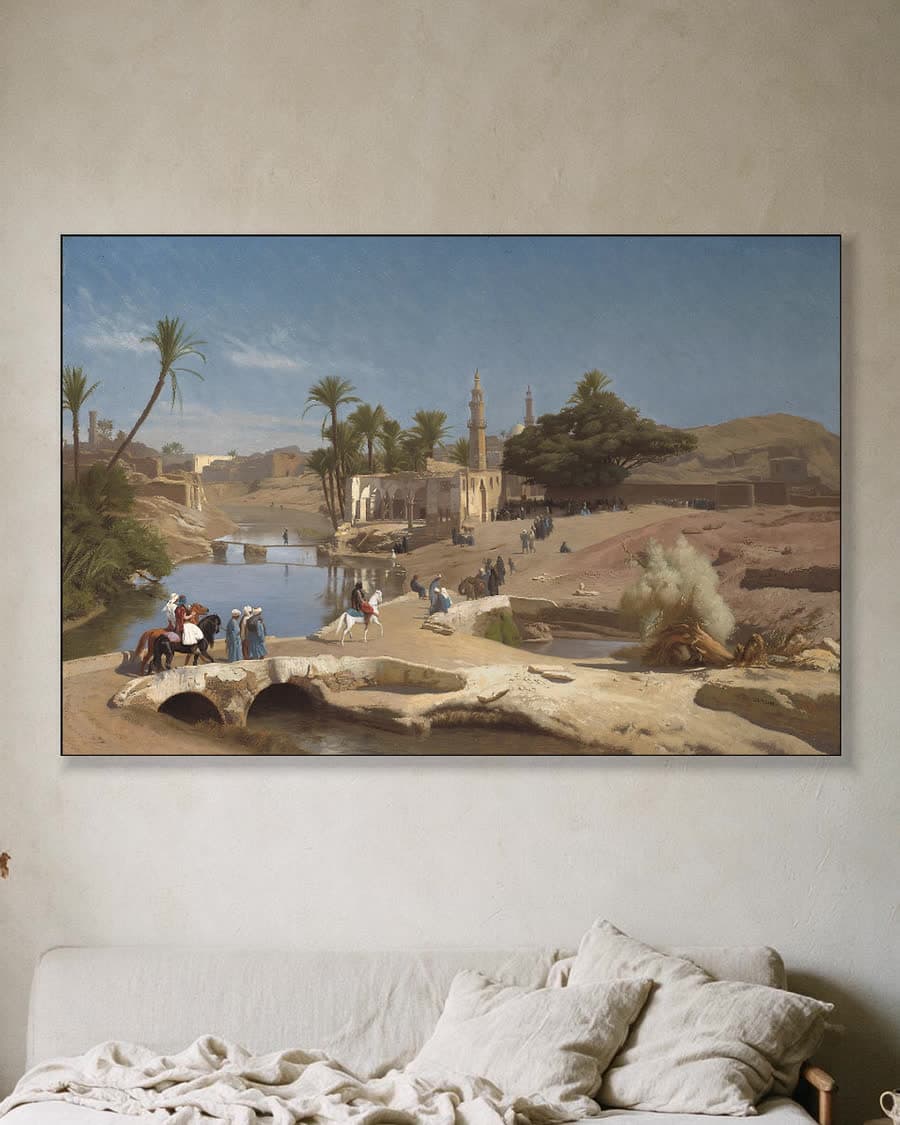 Gezicht op Medinet El-Fayoum in een aluminium frame aan dezelfde muur