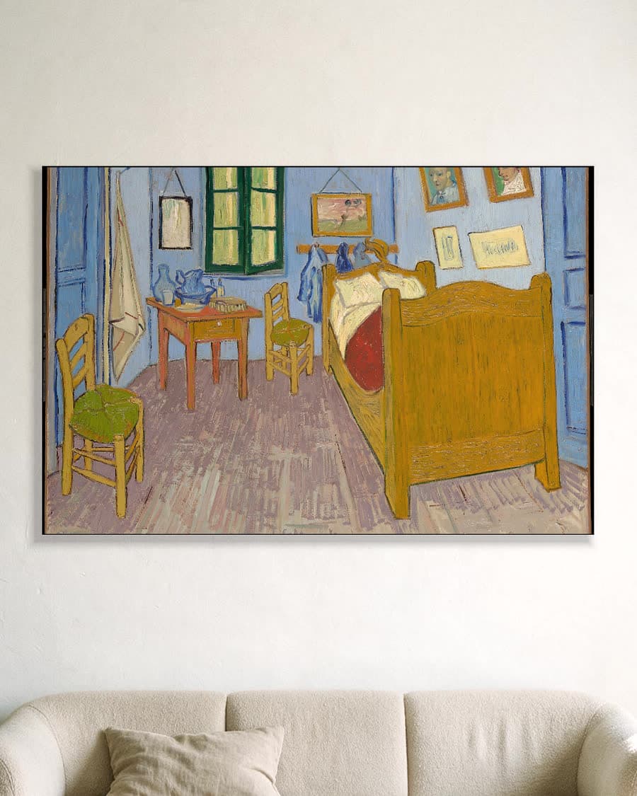 De slaapkamer in Arles in een aluminium frame aan dezelfde muur
