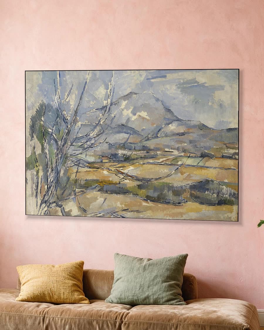De berg Sainte-Victoire in een aluminium frame aan dezelfde muur
