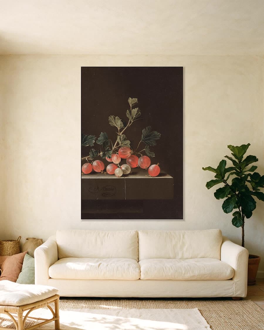 Kruisbessen op een tafel in een aluminium frame aan dezelfde muur