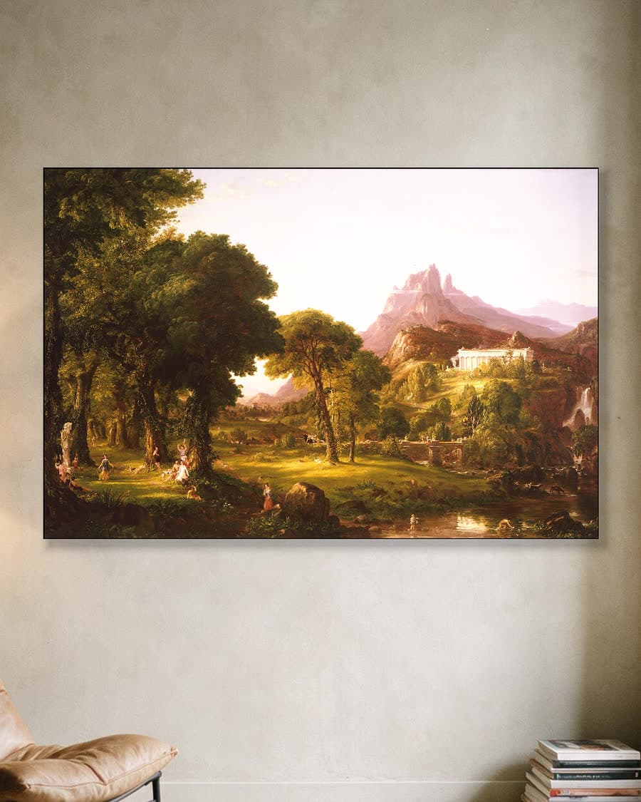Idyllisch landschap met tempel en figuren in een aluminium frame aan dezelfde muur