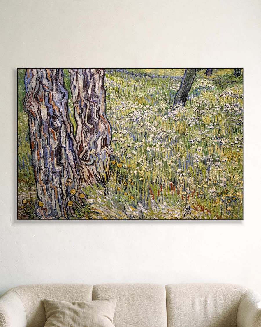 Bloeiende weide met bomen en paardenbloemen in een aluminium frame aan dezelfde muur
