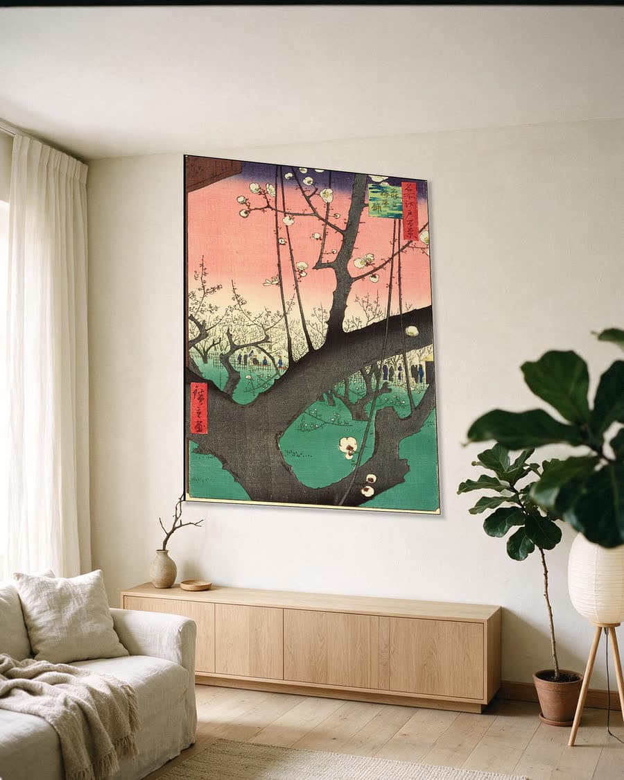 Pruimentuin in Kameido in een aluminium frame aan dezelfde muur