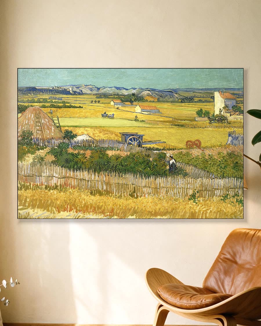 De oogst in een aluminium frame aan dezelfde muur