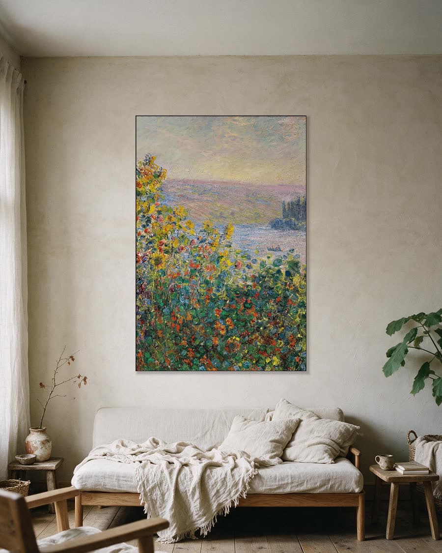 Bloemperken bij Vétheuil in een aluminium frame aan dezelfde muur