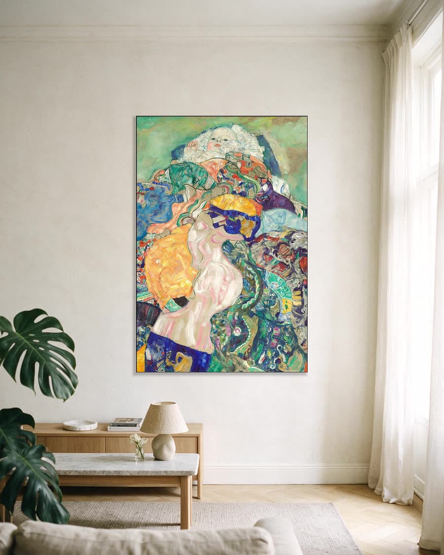 Baby (Wieg) in een aluminium frame aan dezelfde muur