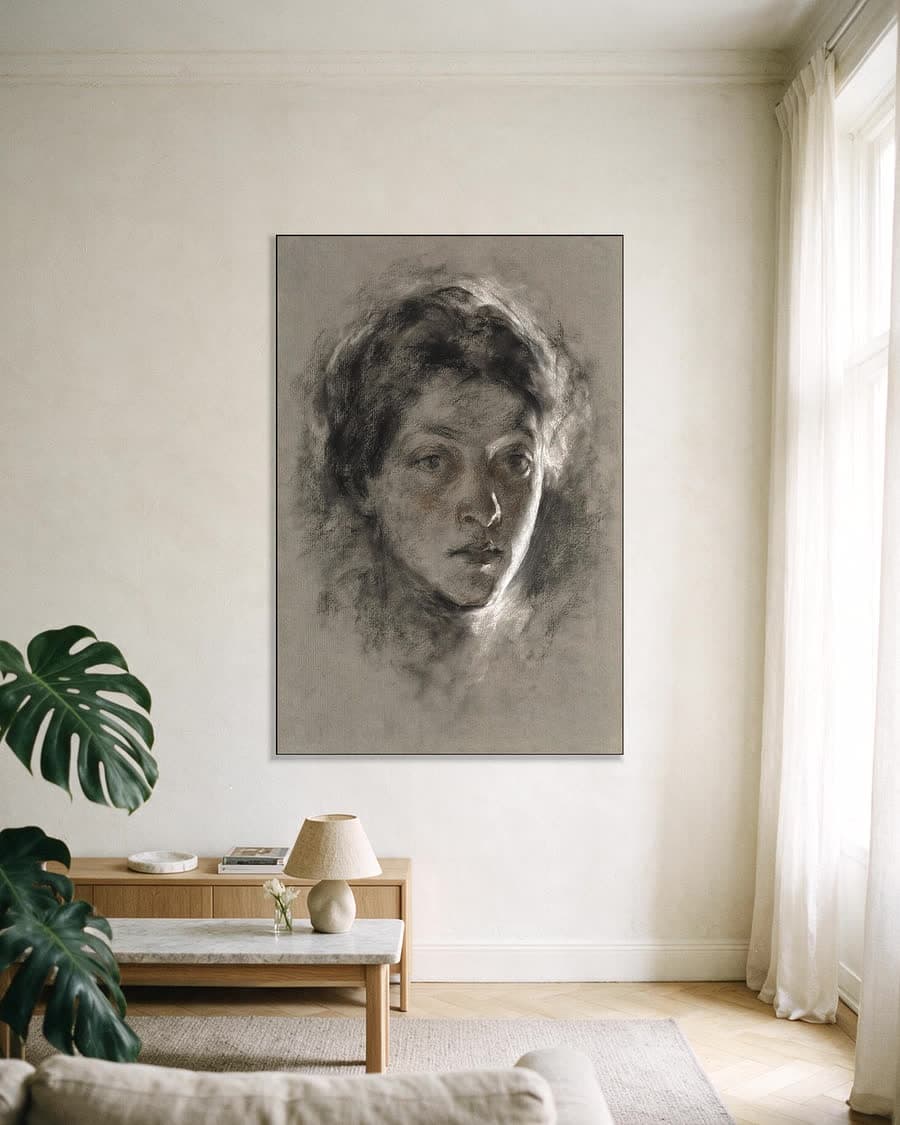 Kop in tegenlicht in een aluminium frame aan dezelfde muur