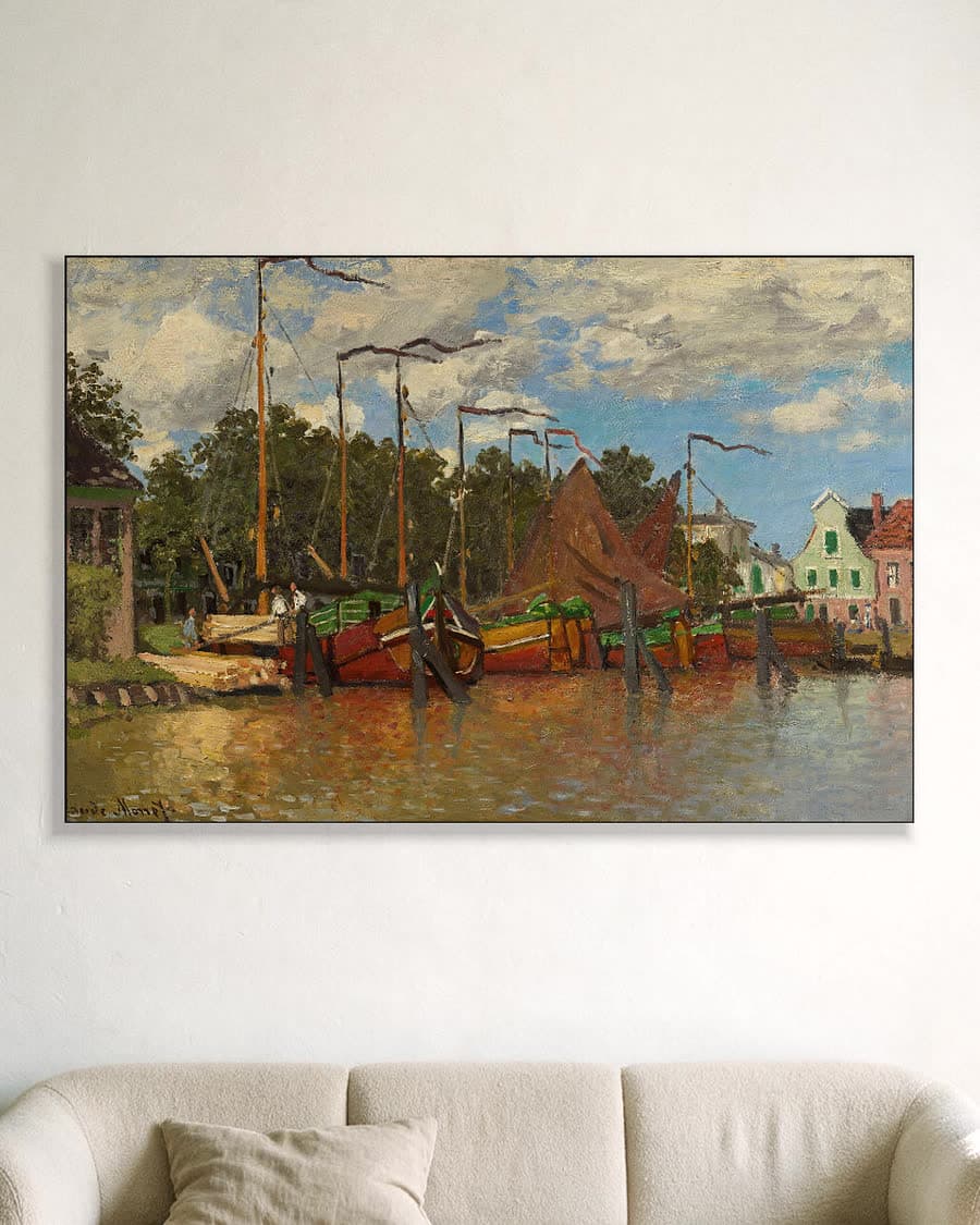 Boten bij Zaandam in een aluminium frame aan dezelfde muur