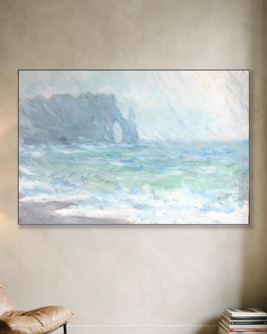 Regen bij Étretat in een aluminium frame aan dezelfde muur