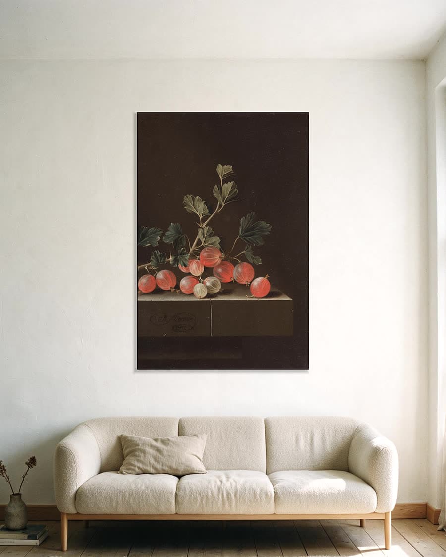 Kruisbessen op een tafel in een aluminium frame aan dezelfde muur