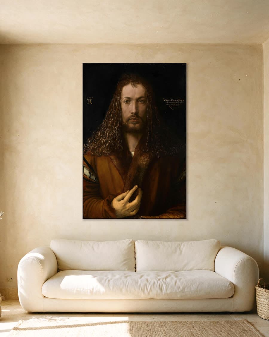 Zelfportret met bontkraag in een aluminium frame aan dezelfde muur