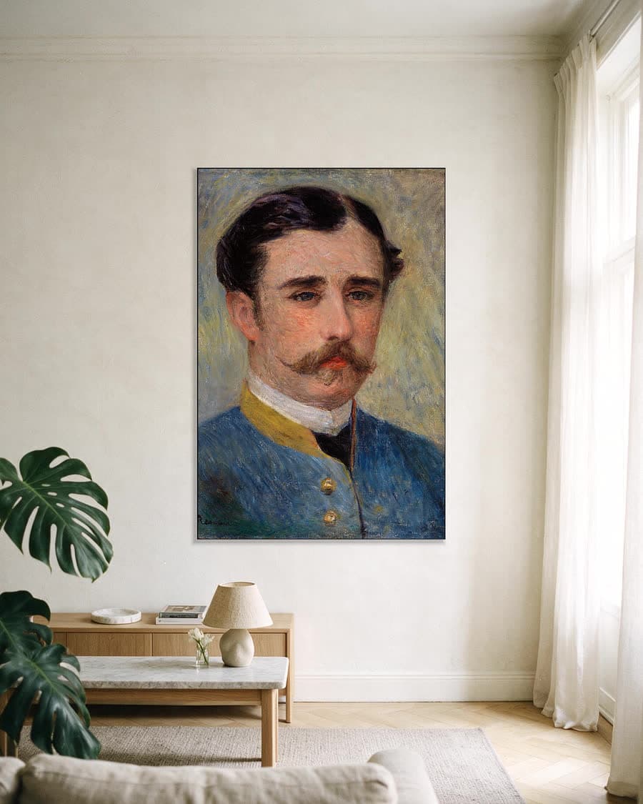 Portret van een man (meneer Charpentier) in een aluminium frame aan dezelfde muur