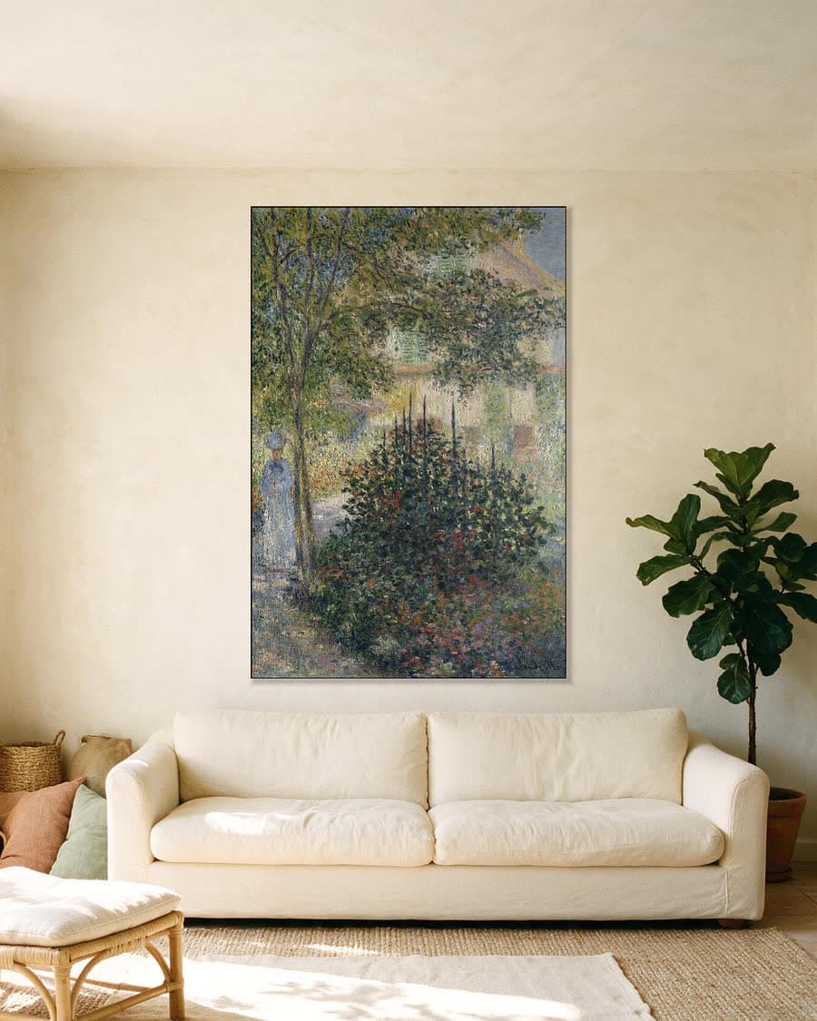 Camille Monet in de tuin in Argenteuil in een aluminium frame aan dezelfde muur