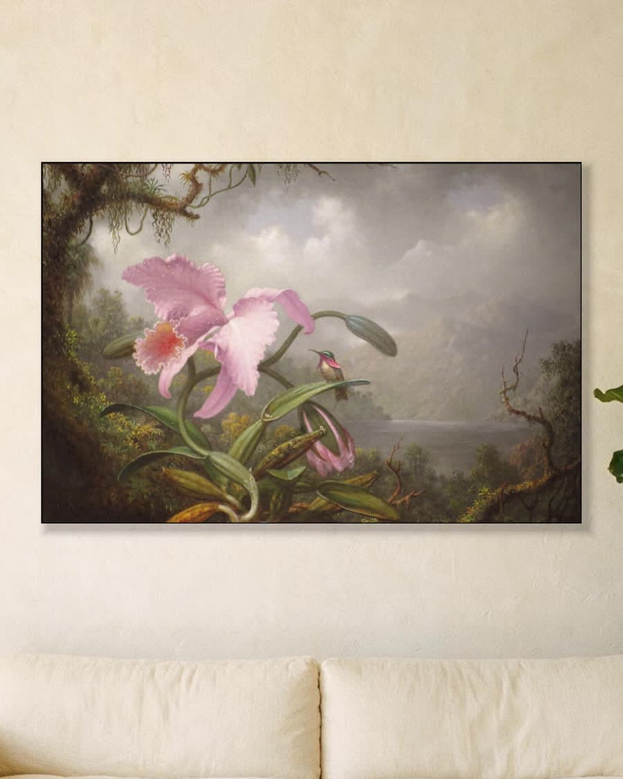 Orchid and Hummingbird in een aluminium frame aan dezelfde muur