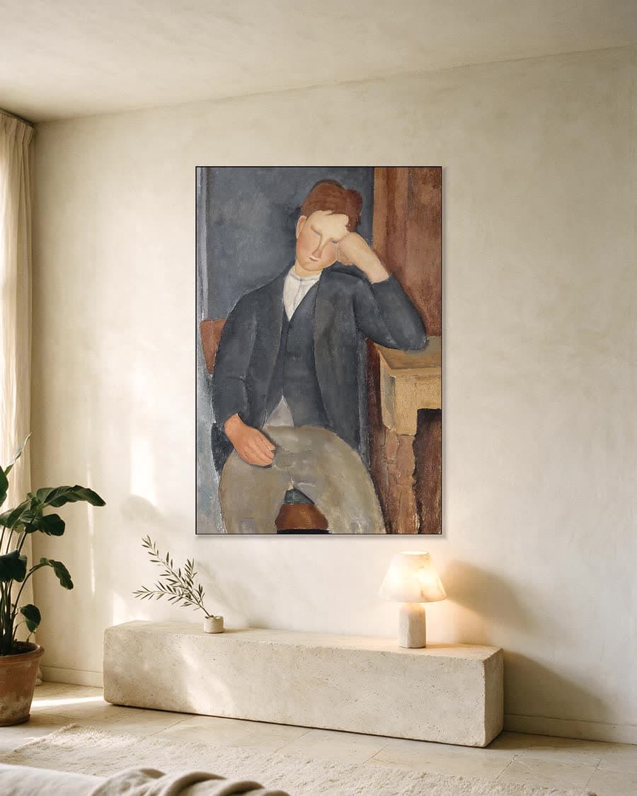 De jonge leerling in een aluminium frame aan dezelfde muur
