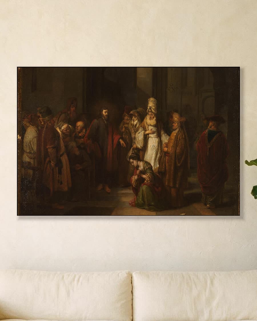 Christus en de overspelige vrouw in een aluminium frame aan dezelfde muur