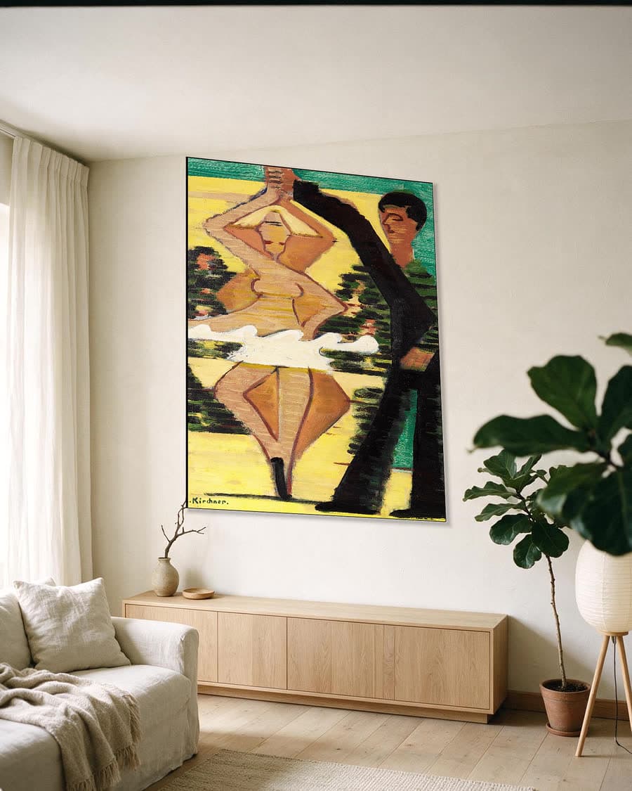 Draaiende danseres in een aluminium frame aan dezelfde muur