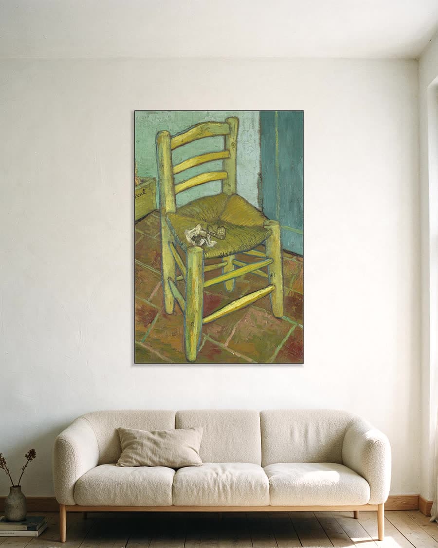 Van Goghs stoel in een aluminium frame aan dezelfde muur