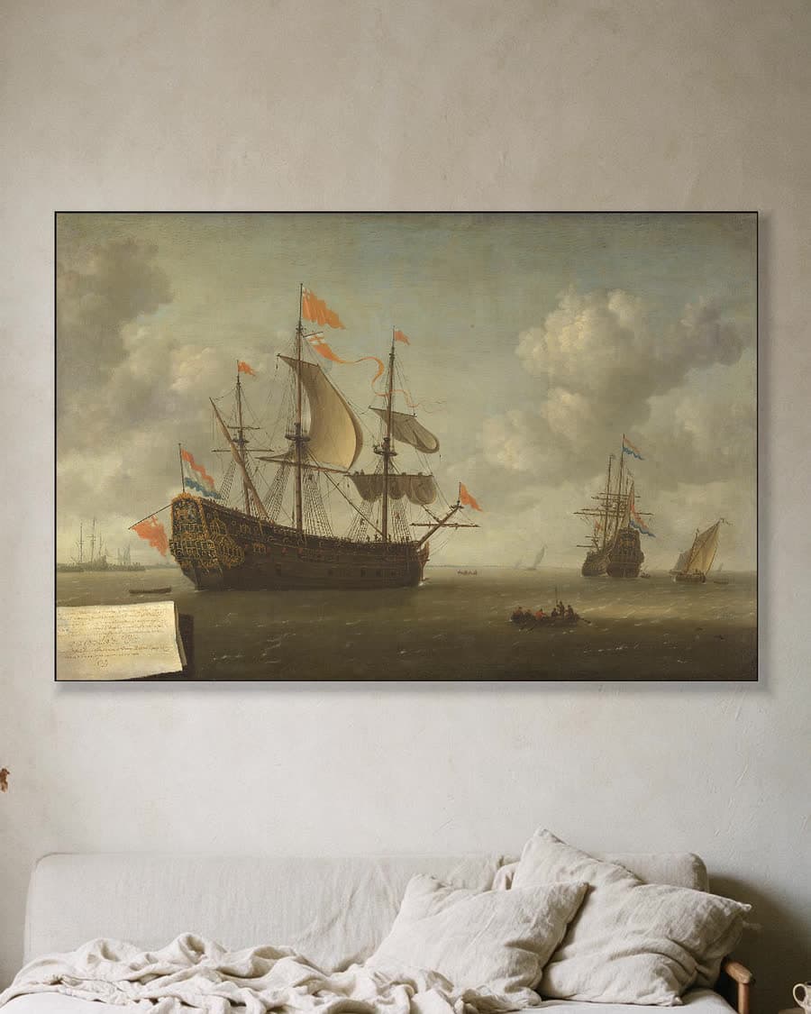 De aankomst van het Engelse vlaggenschip Royal Charles bij Hellevoetsluis in een aluminium frame aan dezelfde muur