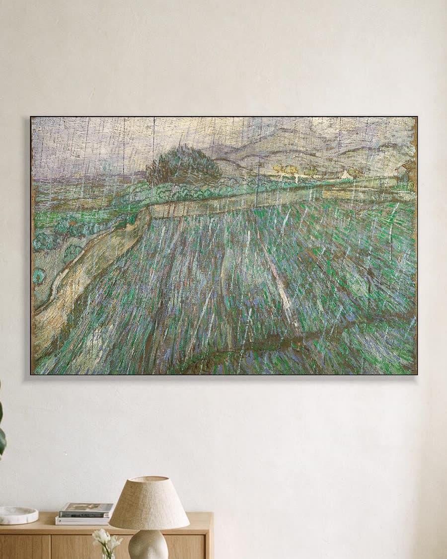 Regen in een aluminium frame aan dezelfde muur