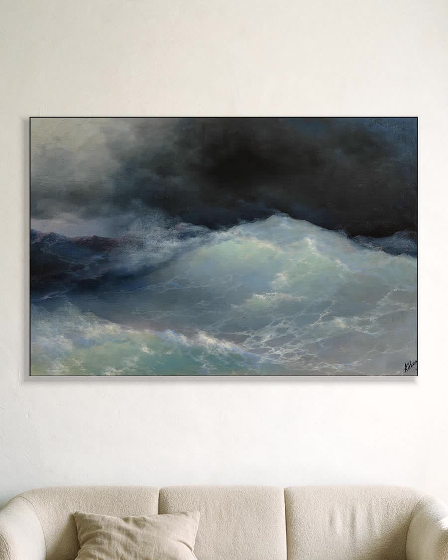 Hoge golven op open zee in een aluminium frame aan dezelfde muur