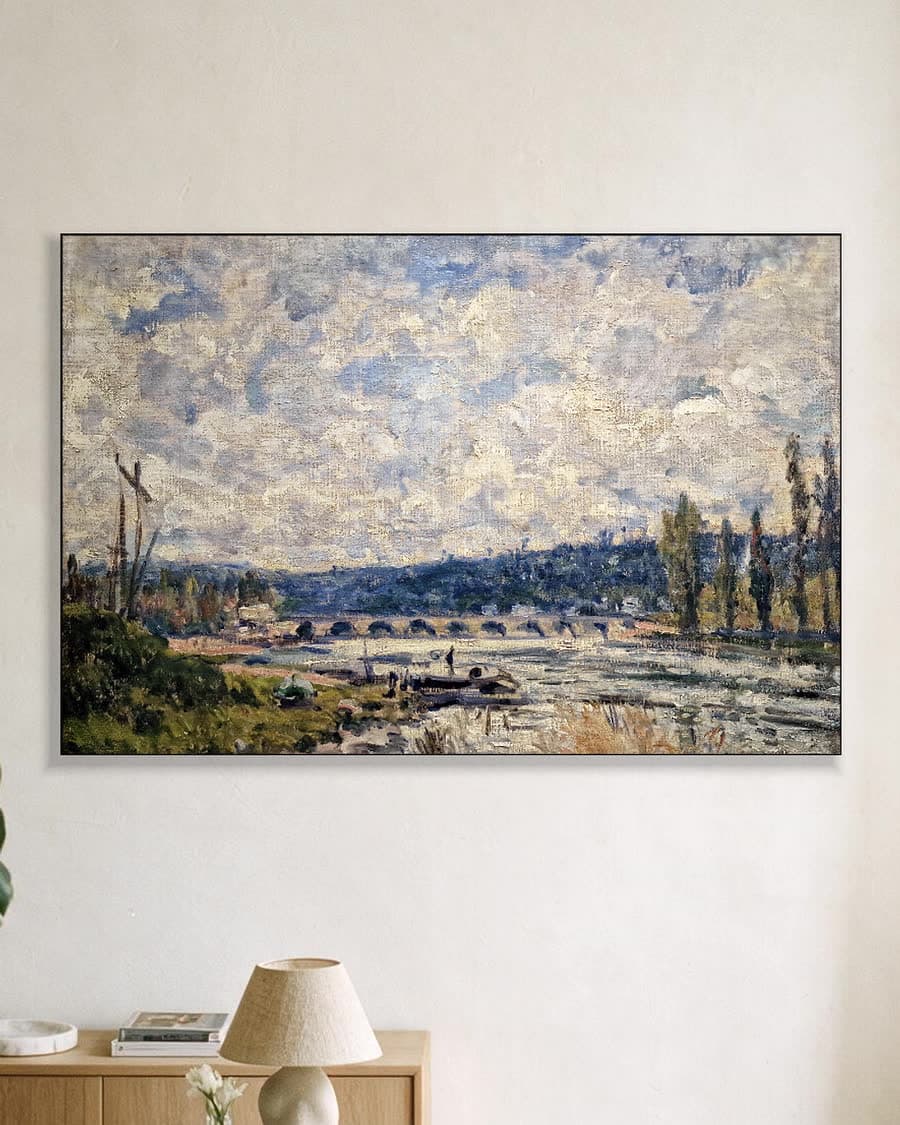 De brug bij Sèvres in een aluminium frame aan dezelfde muur