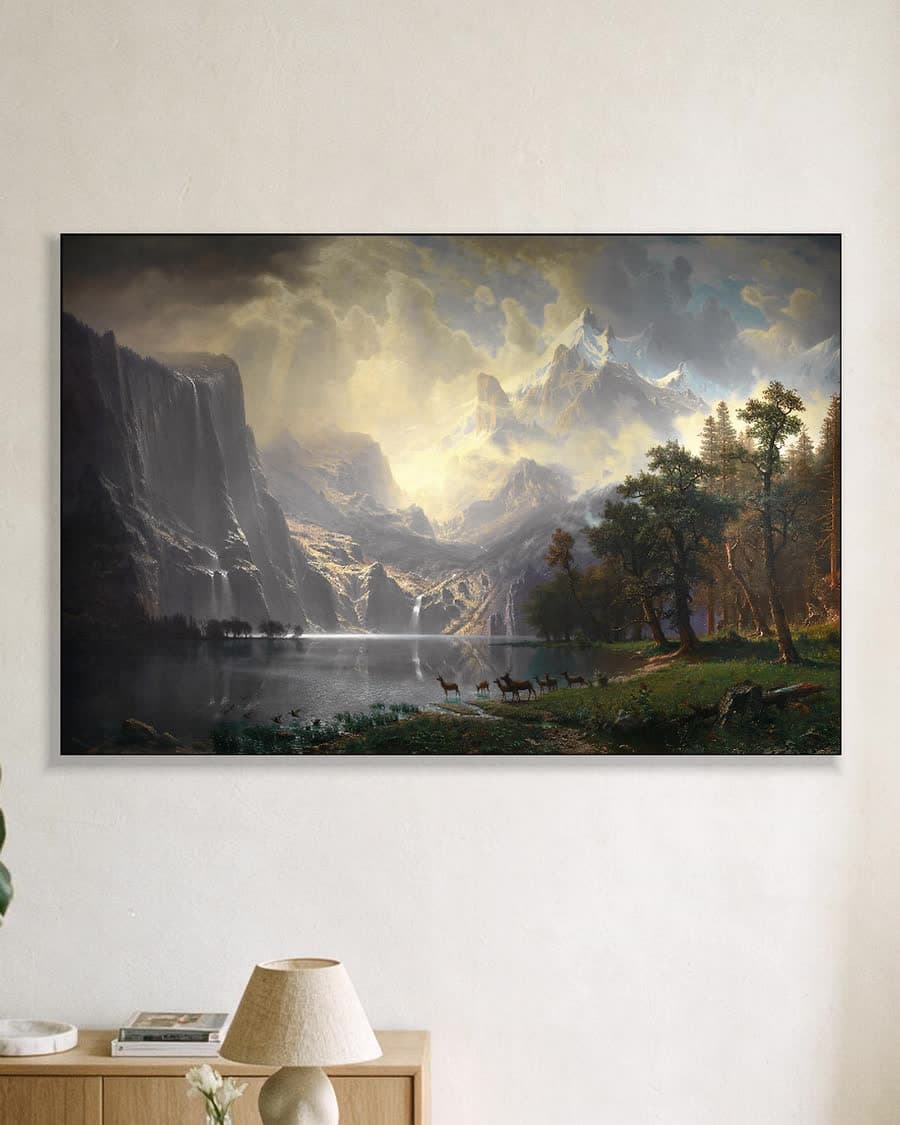 Among the Sierra Nevada, California (1868) in een aluminium frame aan dezelfde muur