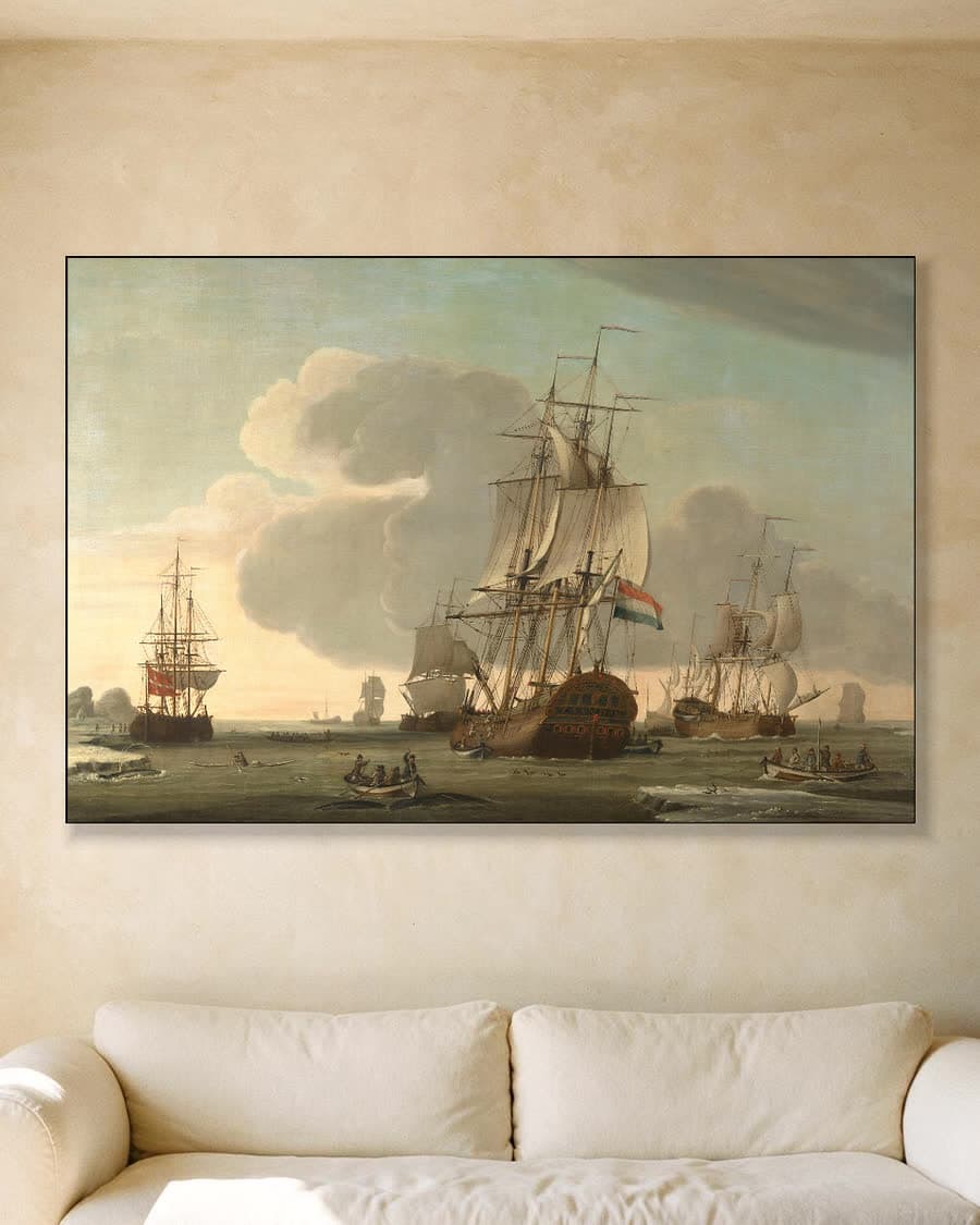 De Groenlandvaarder Zaandam van de rederij Claes Taan en Zoon te Zaandam op walvisjacht in een aluminium frame aan dezelfde muur