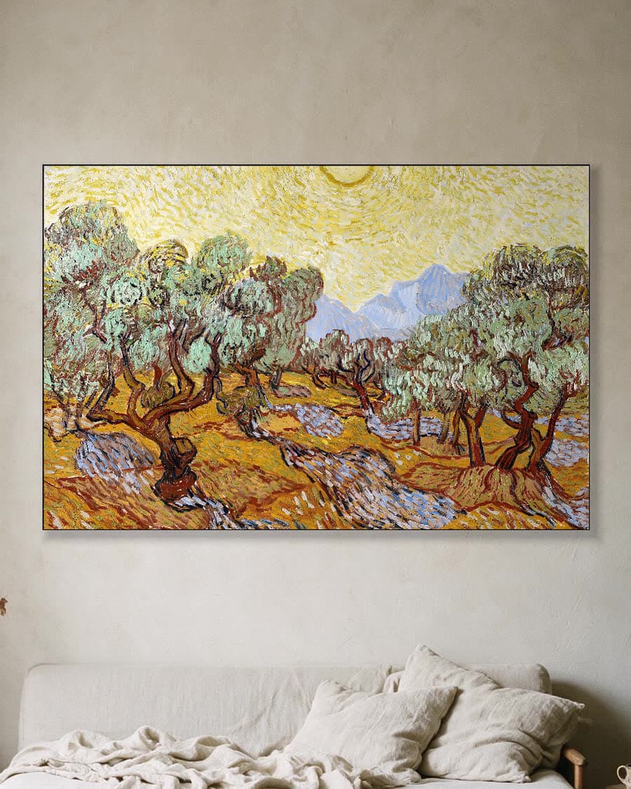 Olijfbomen in een aluminium frame aan dezelfde muur