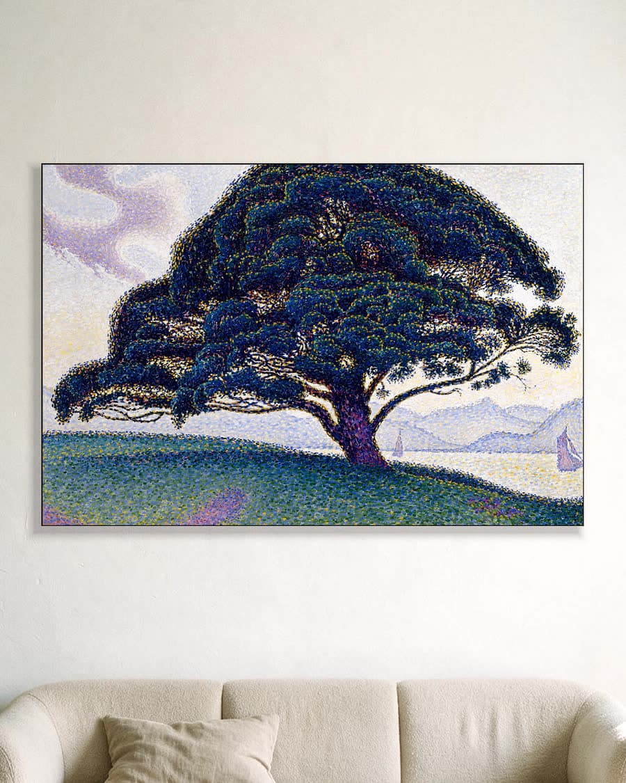 Majestueuze boom aan het water in een aluminium frame aan dezelfde muur