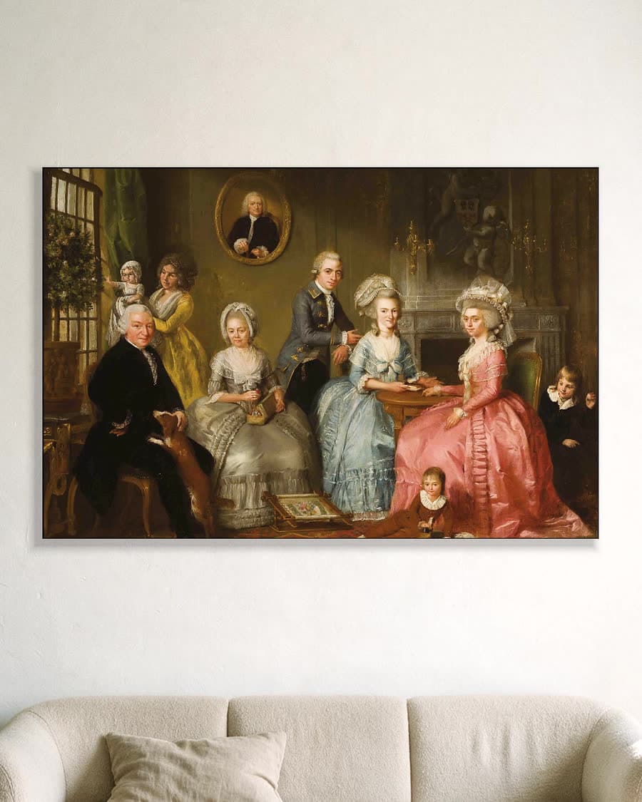 Het gezin van Jan van Loon in een aluminium frame aan dezelfde muur