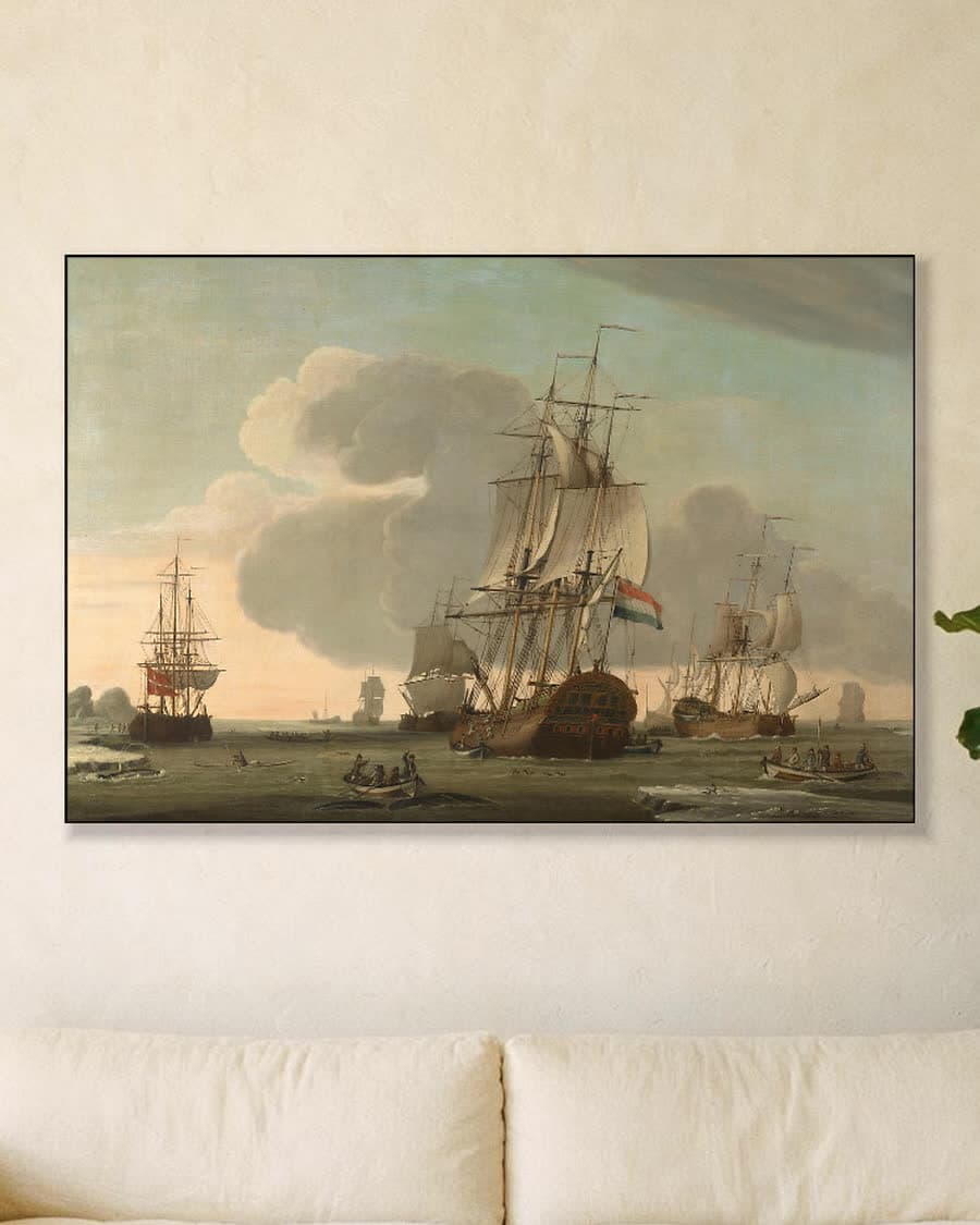 De Groenlandvaarder Zaandam van de rederij Claes Taan en Zoon te Zaandam op walvisjacht in een aluminium frame aan dezelfde muur