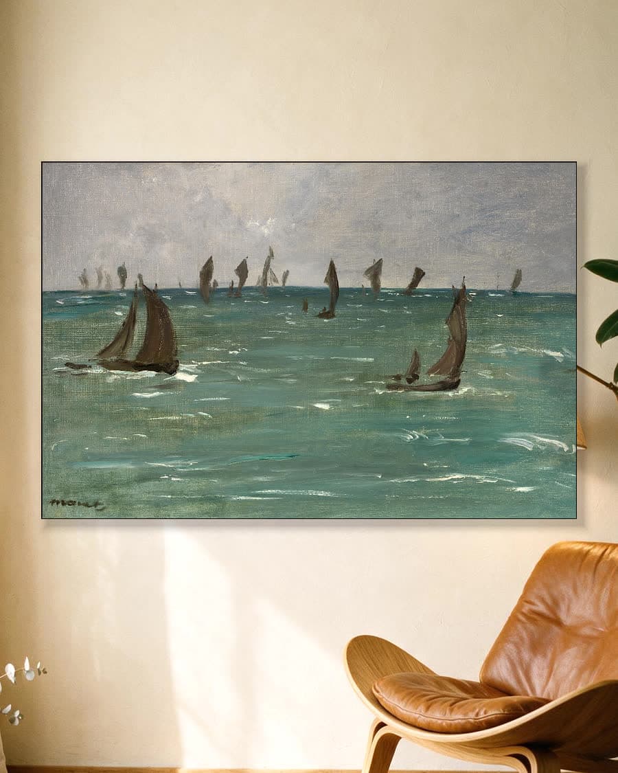Boten bij Berck-sur-Mer in een aluminium frame aan dezelfde muur