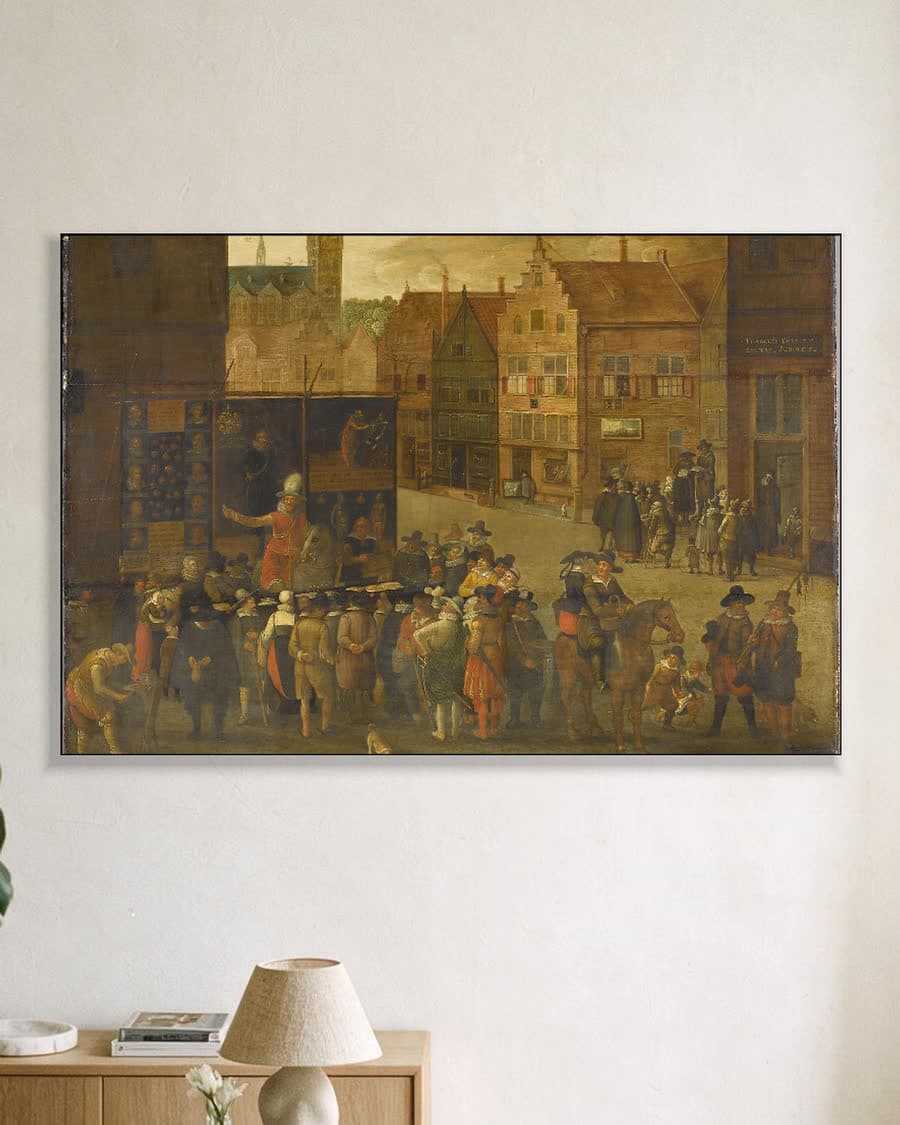 De kwakzalver in een aluminium frame aan dezelfde muur
