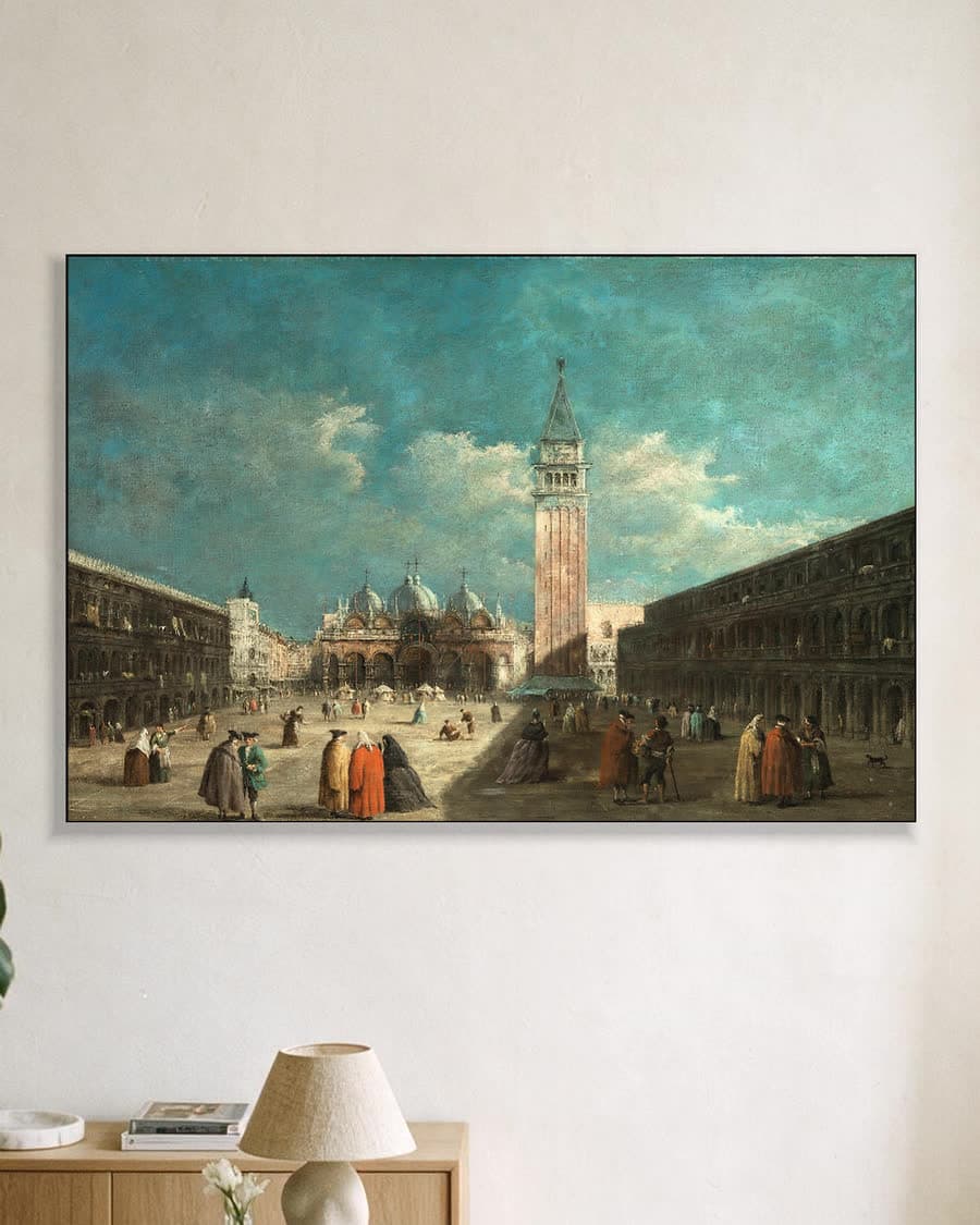 Het San Marcoplein in Venetië in een aluminium frame aan dezelfde muur