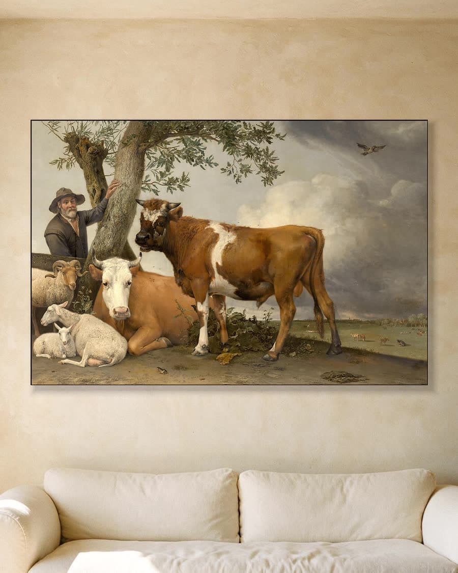 De stier in een aluminium frame aan dezelfde muur