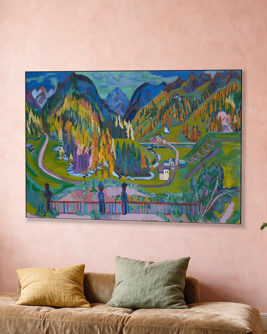 Sertigtal in de herfst in een aluminium frame aan dezelfde muur