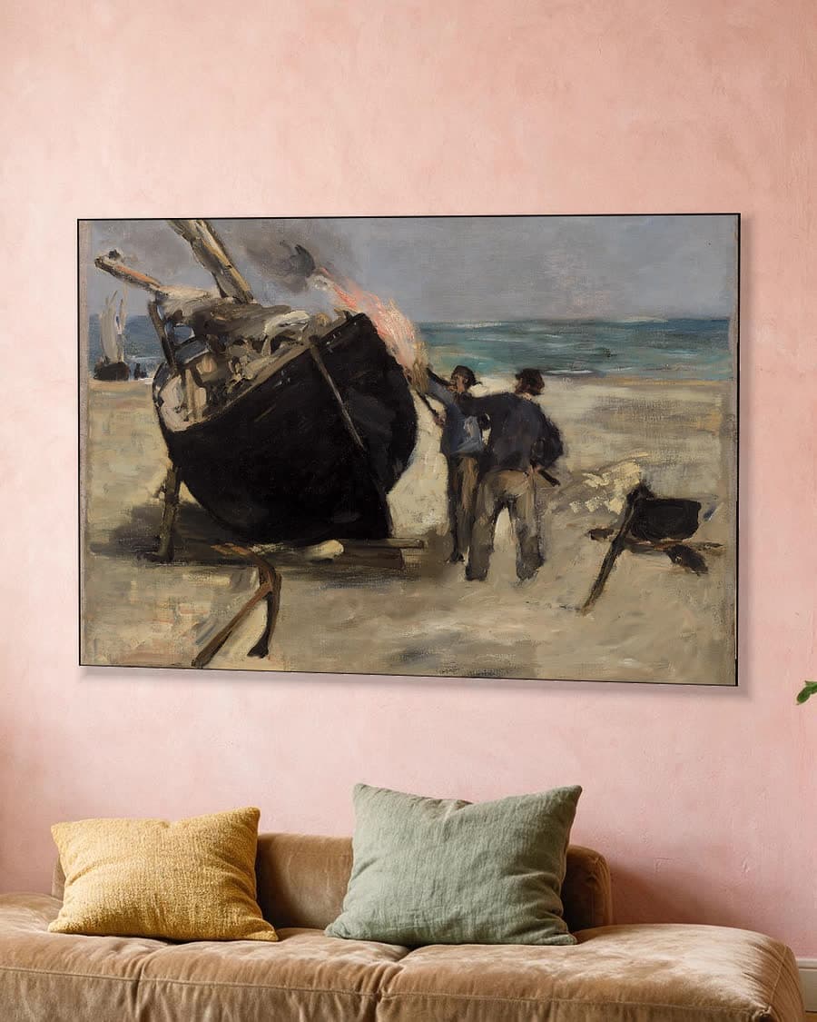 Het teren van de boot in een aluminium frame aan dezelfde muur