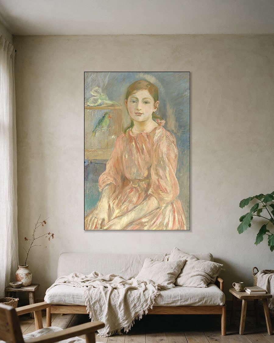 Julie Manet met de parkiet in een aluminium frame aan dezelfde muur