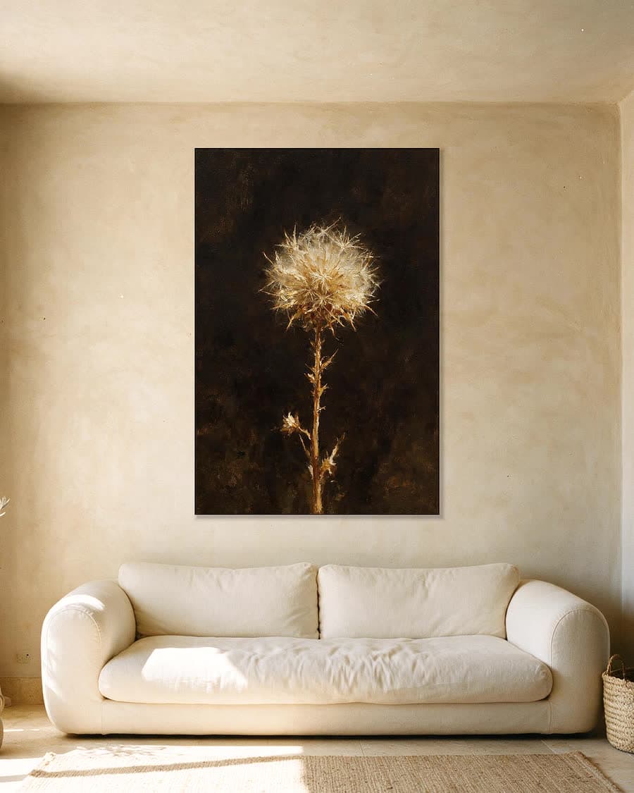 Distelkop in het licht in een aluminium frame aan dezelfde muur