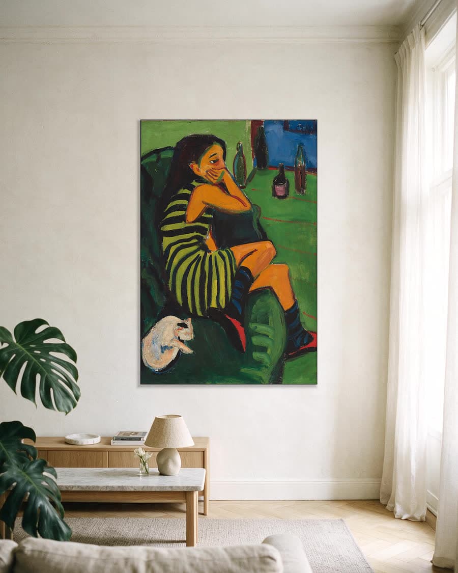 Artieste in een aluminium frame aan dezelfde muur