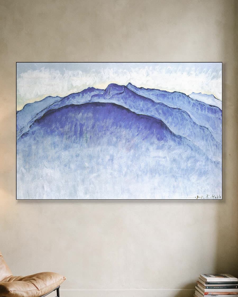 Blauwe Bergketen in een aluminium frame aan dezelfde muur