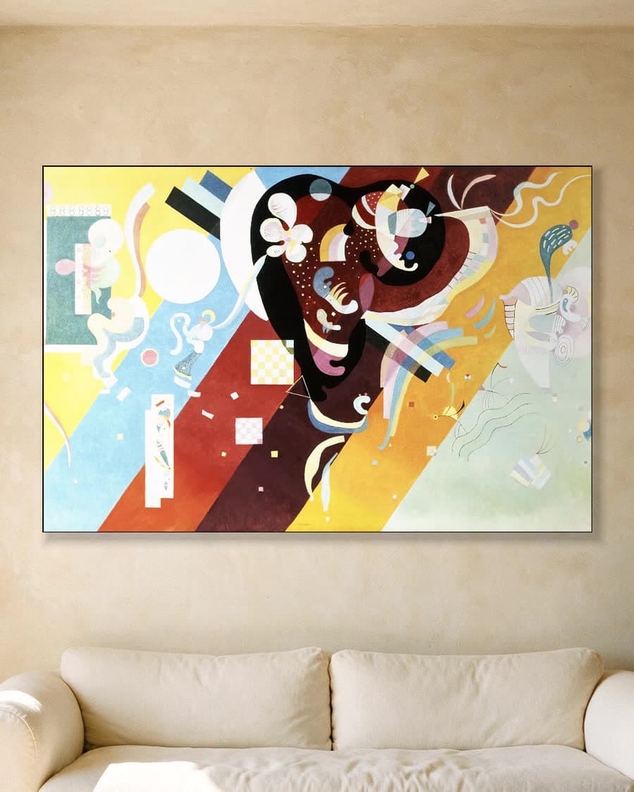 Kleurrijke compositie in een aluminium frame aan dezelfde muur