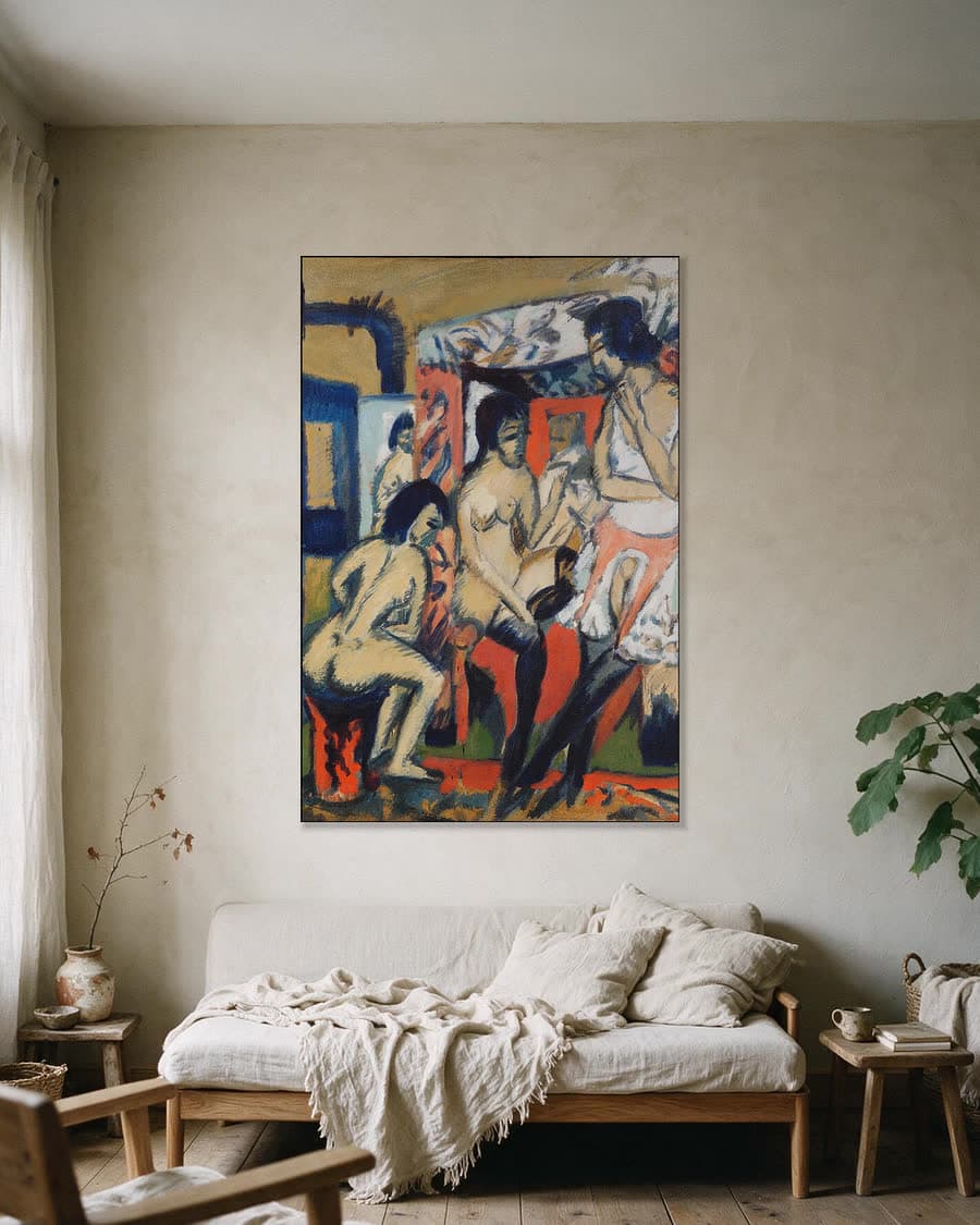 Naakt in het atelier in een aluminium frame aan dezelfde muur